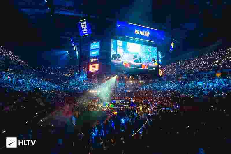 球的质量占 球的质量占