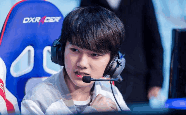 风中把胜势 风中把胜势